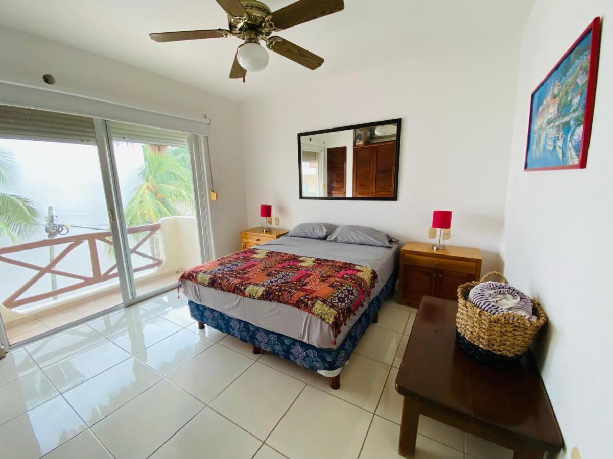 Playa Mamita Old Style Seaview Penthouse For 4 Apartamento Playa del Carmen